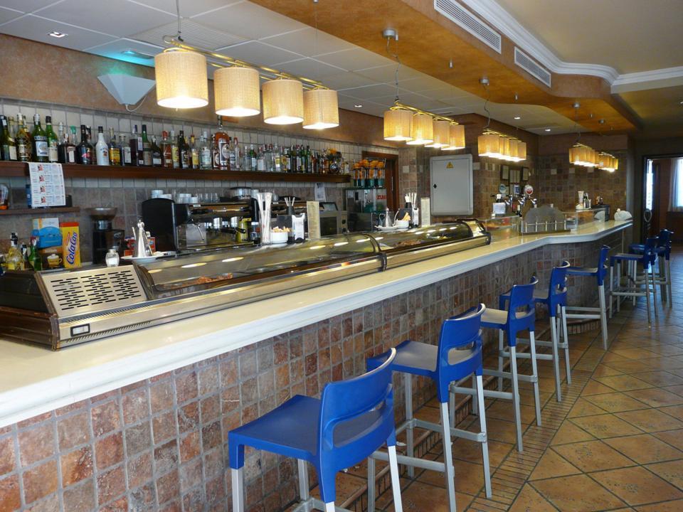 Hotel Restaurante El Tollo Utiel Exterior photo